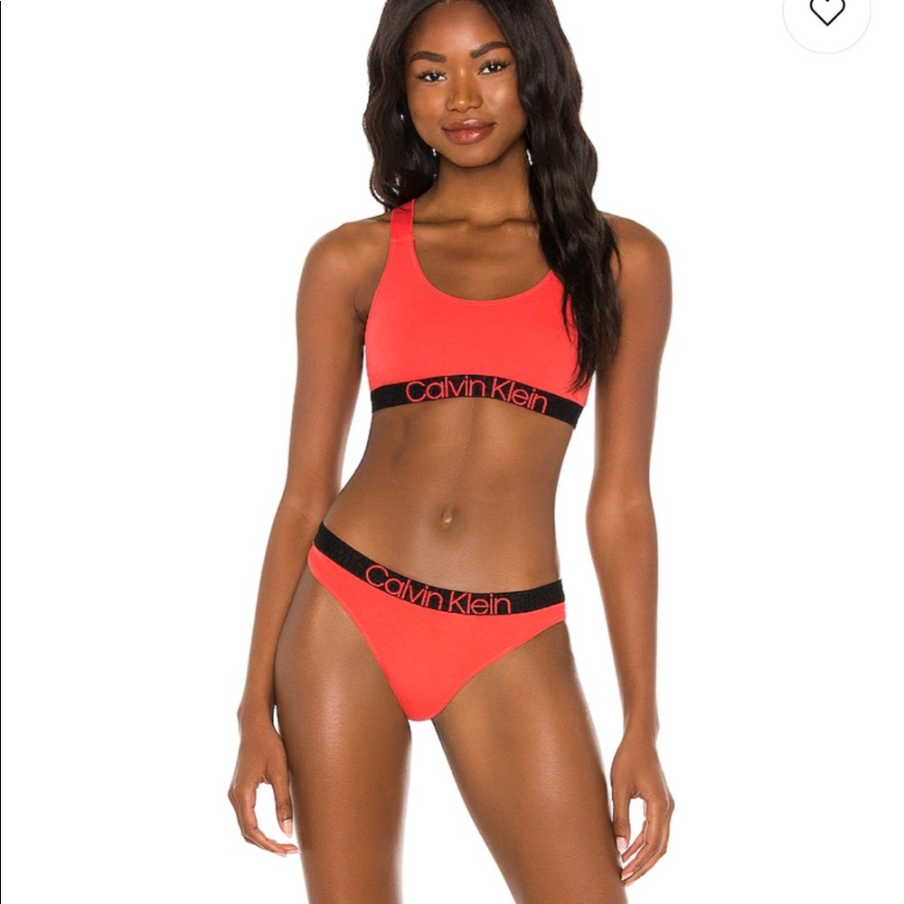 Calvin Klein Unlined Bralette sports bra M NWT